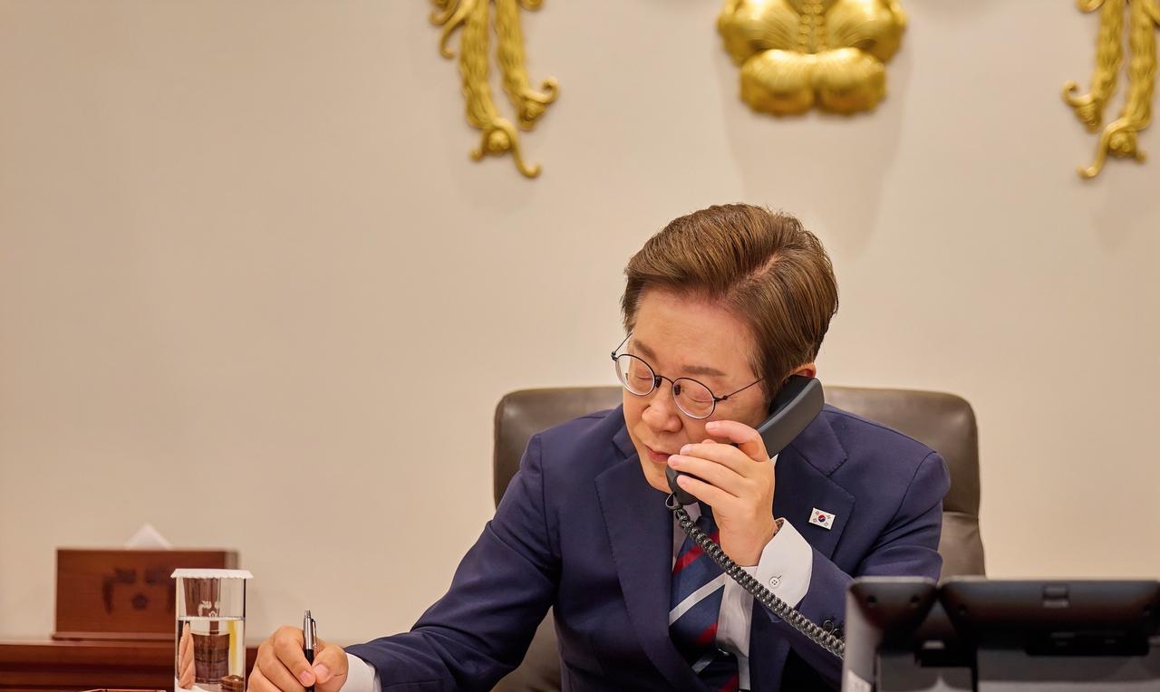 韩国对财阀下手
根据市场消息，李在明将于6月13日会见5家财阀集团的负责人，包括