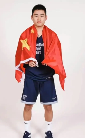 赵维伦比哪些球员适合建队？
5.赵维伦&gt;徐杰
不吹不黑，徐杰太矮了

4.