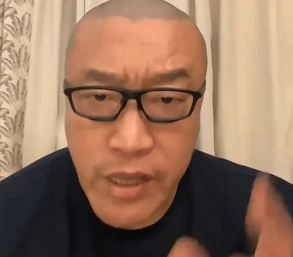 湖人历史最佳阵容，有詹姆斯的一席之地吗？
马健认为，詹姆斯绝对可以进入湖人的最佳