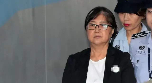 韩国考虑特赦崔顺实？李在明没吭声











啥？你没听错！韩国现在竟