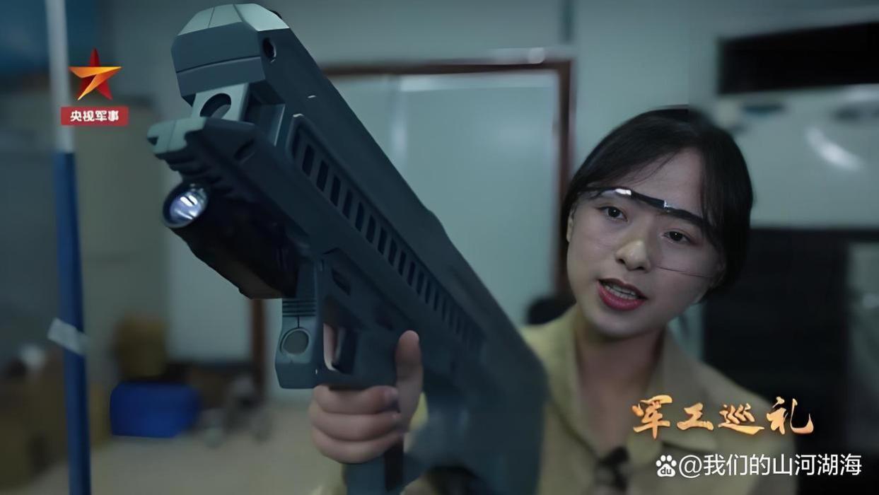 中国新一代电磁枪亮相：开启未来战争新纪元