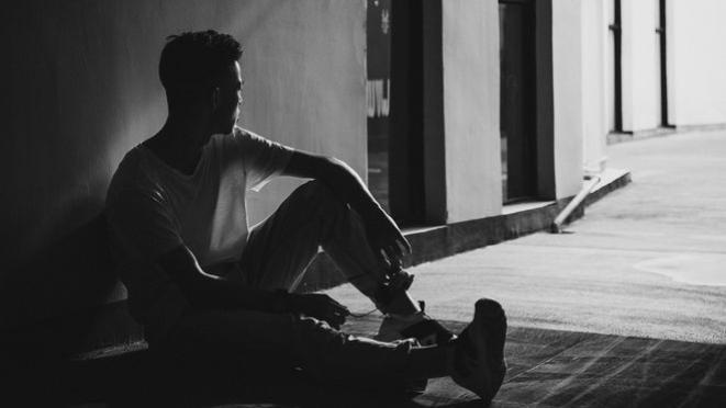 后爸继妹联手设计陷害我，深夜发生的一件事后，全家对我态度大变