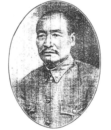 1932年，抗联将领王德林去大地主戴万龄家募捐时，戴万龄突然叫出200多名持枪壮