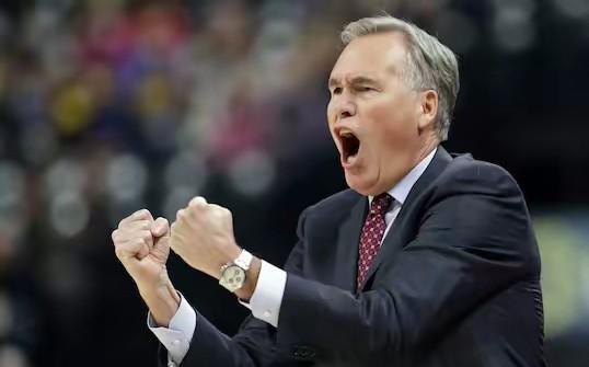 鹈鹕可以请回德安东尼接替威利格林
据美国方面消息透露，鹈鹕队正在认真考虑解雇主教