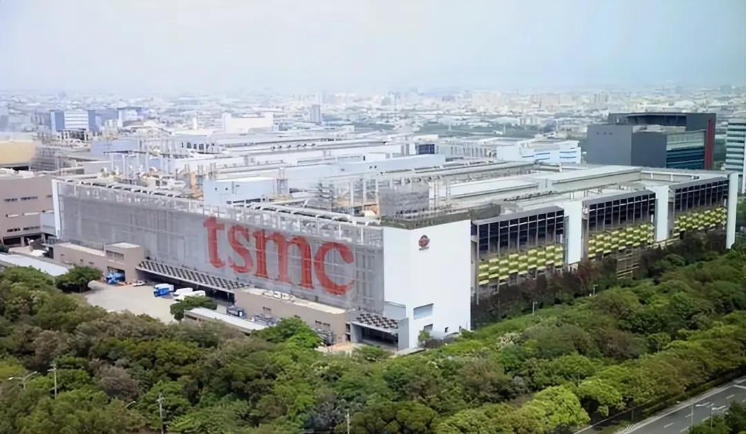 苹果、英伟达、高通成就了台积电在世界芯片制造的龙头地位。台积电成就了苹果、英伟达