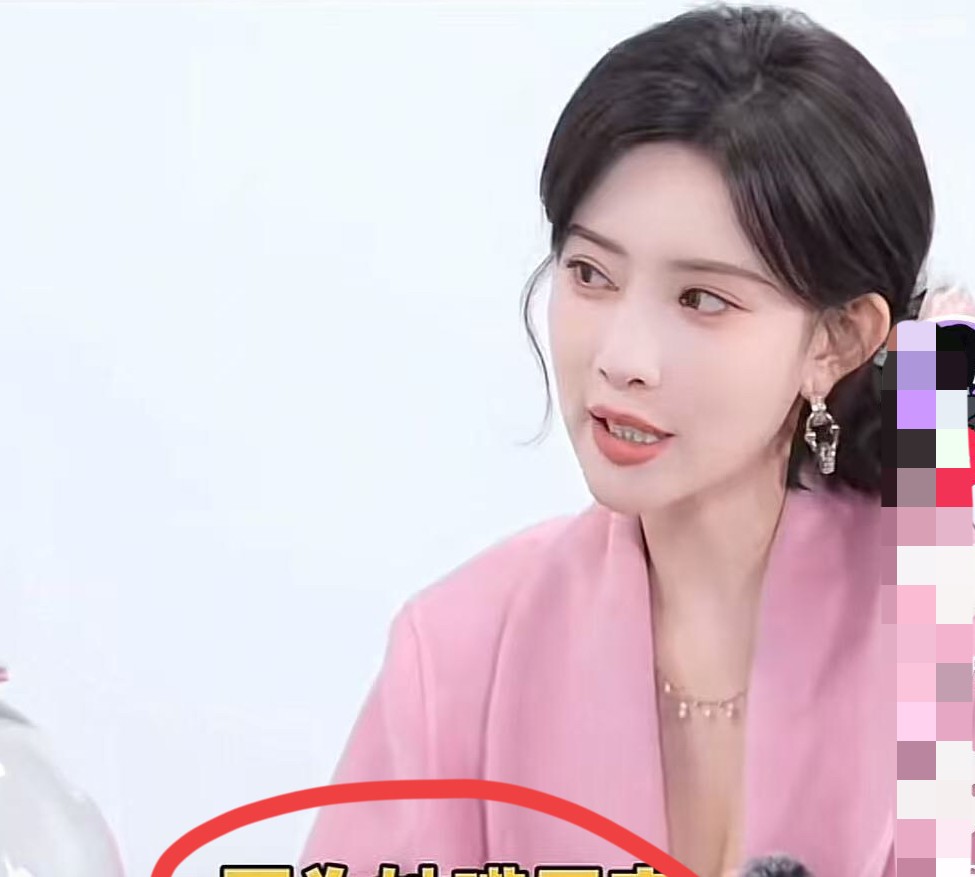 孟子义的经纪人韩姐带狗与粉丝互动这事，
以为是她同意让狗去营业跟粉丝打招呼的，