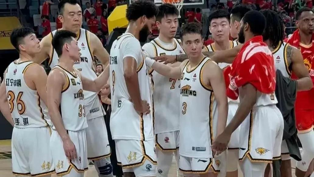 辽篮4名外援下周到队备战，下赛季杨鸣要继续冲冠