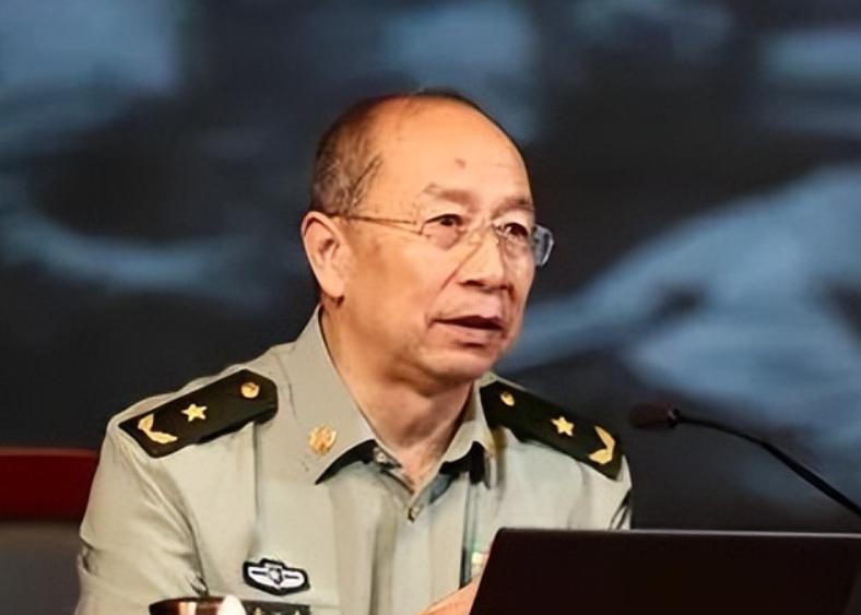美国记者问金一南：“如果把中国2000亿的三峡大坝炸了，中国会怎么办？”金一南听