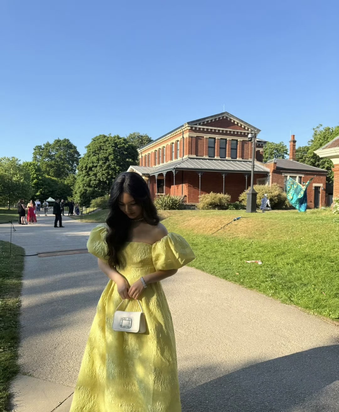 王诗龄现在真是活成了大家理想中的样子，从小公主到真名媛，气质越来越好了。