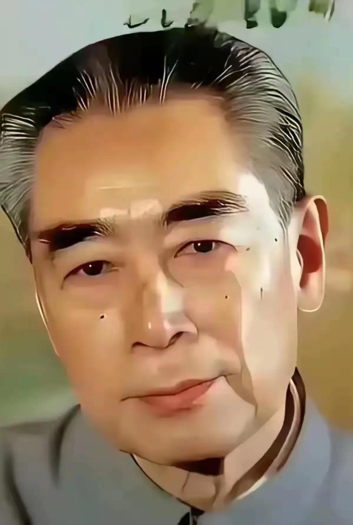 刷到伟人，就是好运，停留三秒，献上一朵鲜花，给这位圣贤点个赞，以表达深深的敬意!