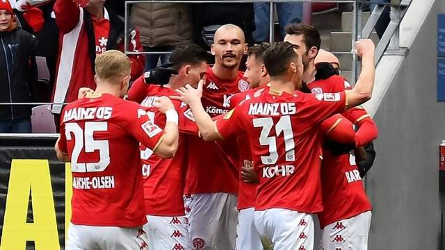 今日足球公推 强子足球推荐：全天32场比赛分析预测