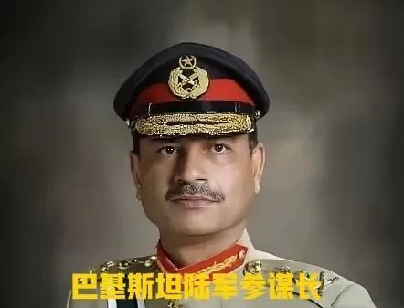 特朗普连G7议会都没开完，急忙回国并接见共餐巴基斯坦穆尼尔陆军参谋长，特朗普想干