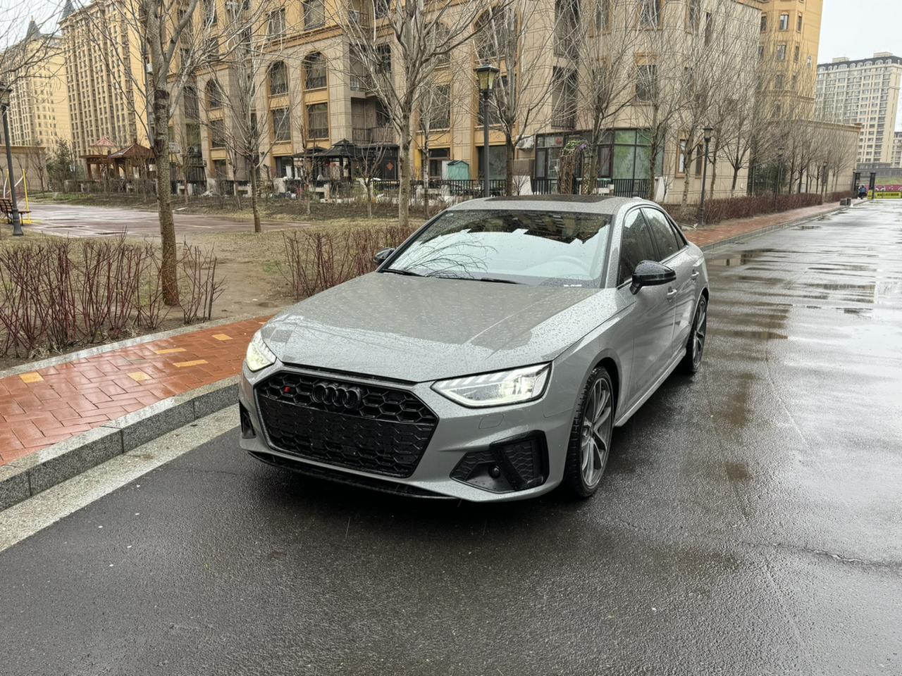 奥迪 Quattro S4