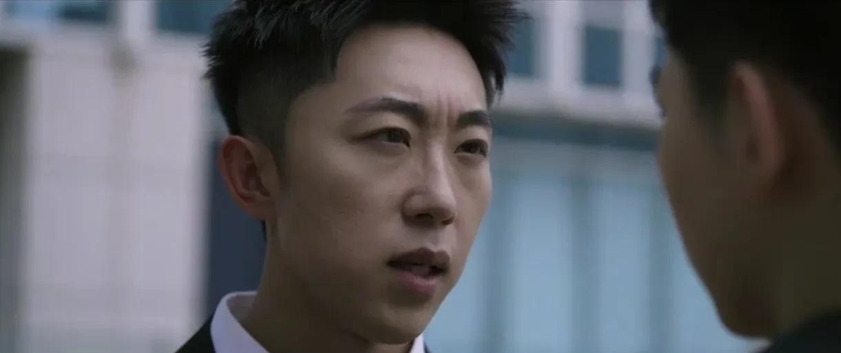 哇，今天业绩比昨天还要好[大笑]
截止12点今天的GMV1800万
老粗布在与辉