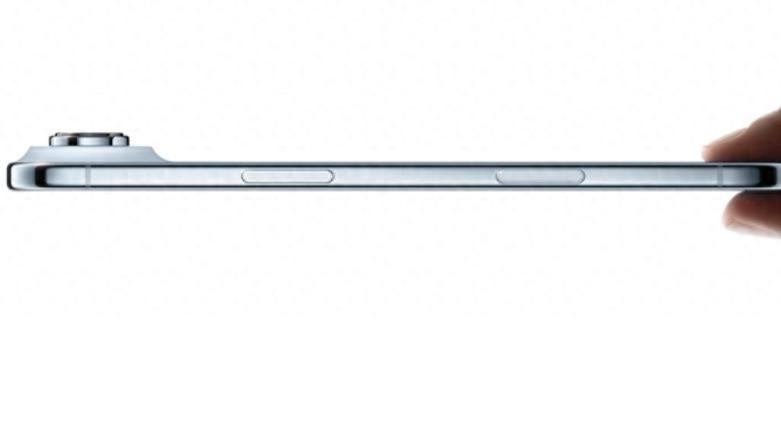 iPhone Air开售，市场反响待验证