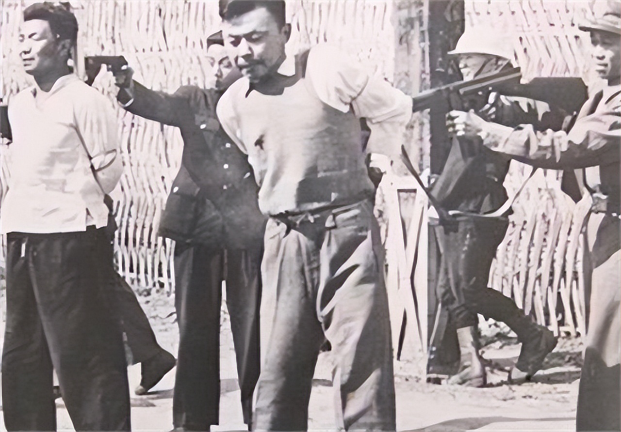 为了新中国！”1941年，地下党宋庚新被捕，敌人将他押送至荒郊野外枪杀，可谁承想