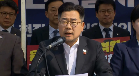 朴赞大又放“空炮”？实则不然。

韩德洙并未任命马恩赫，而朴赞大也并未如预期般做