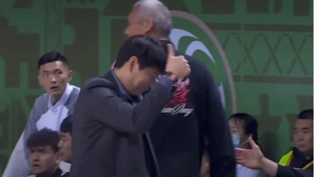 CBA对山东男篮主教练邱彪开罚单！