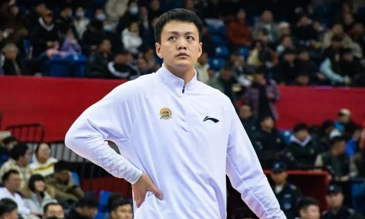 CBA一笔大交易诞生！消息源透露，辽宁男篮与吉林男篮交易获得姜宇星，同时送出刘雁