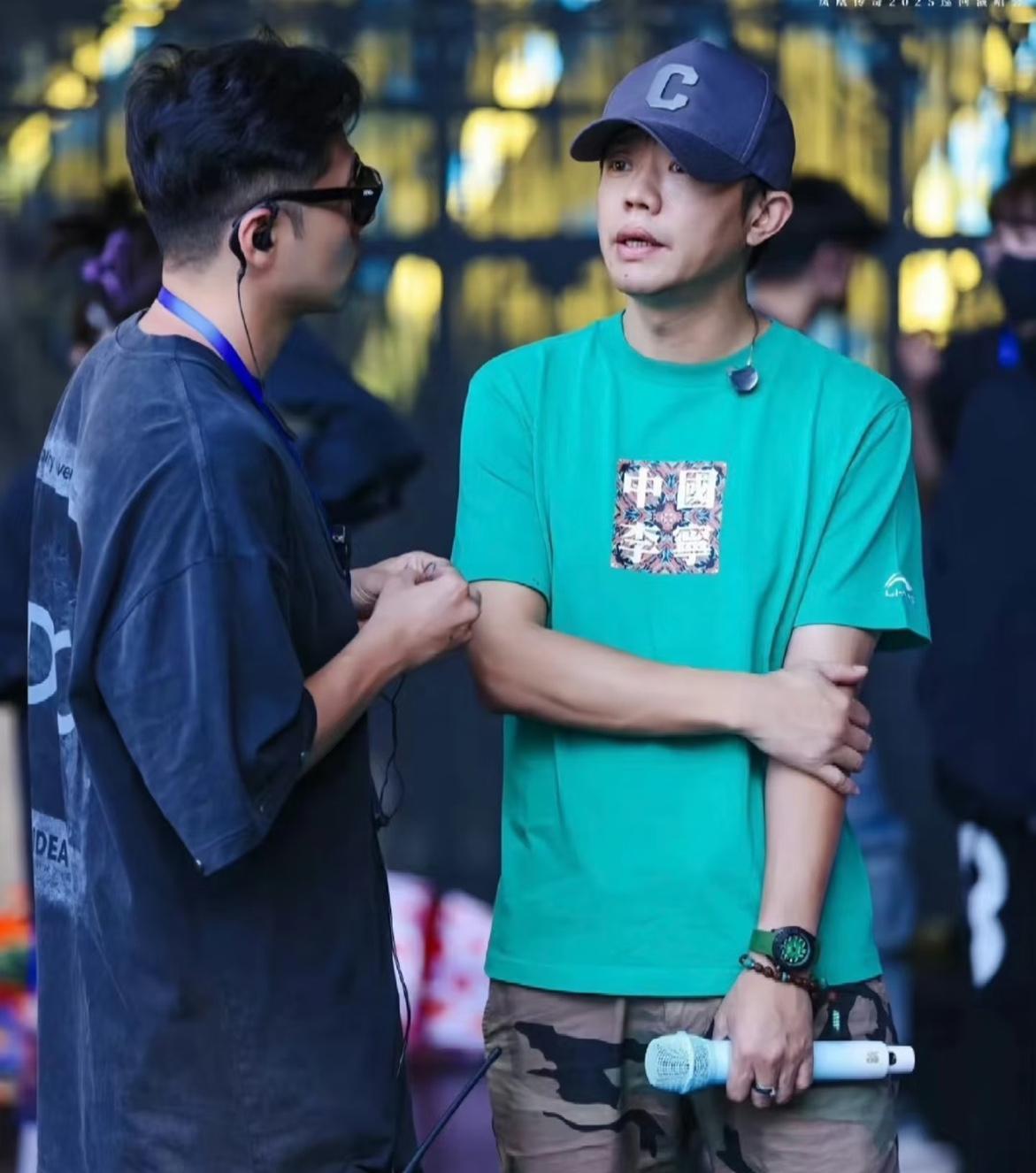 曾毅，你就长点心吧，
本来这事真没啥，就是一块表带了就带了，以后要注意点就行了，