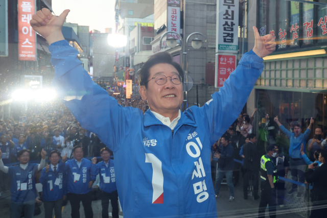 李在明“已准备好应对李俊锡与金文洙合并”

共同民主党总统候选人李在明就国民力量
