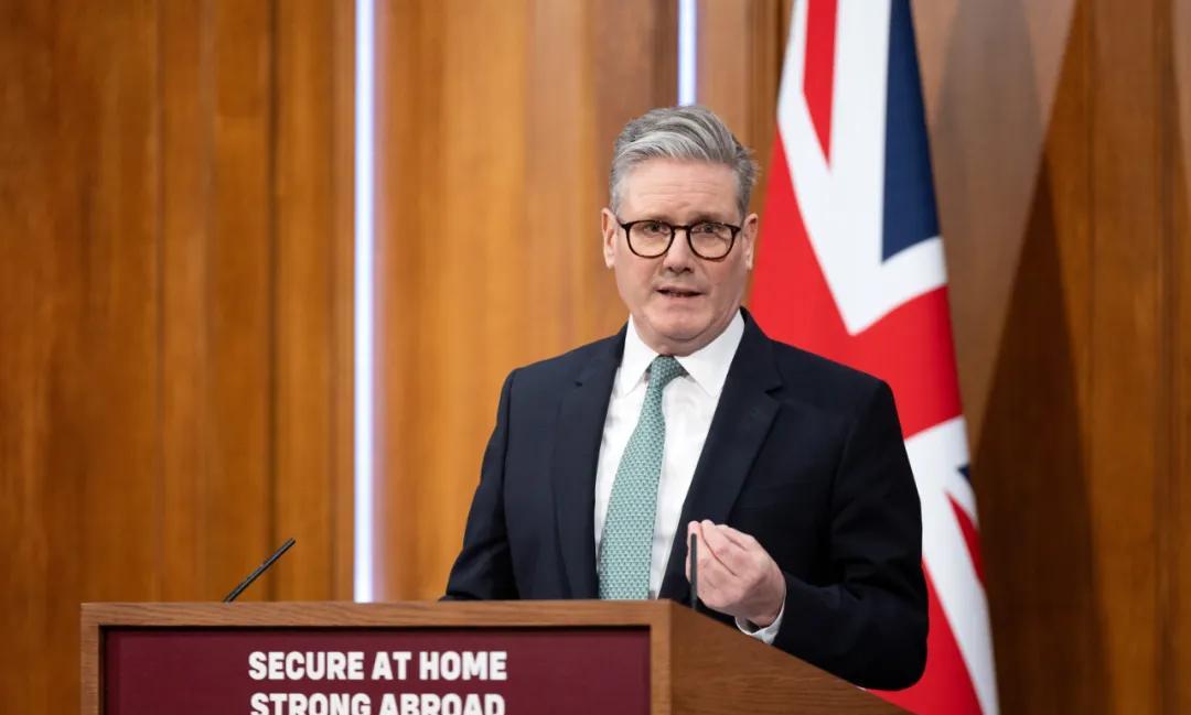 英国宣布追加1456亿元投资主权核弹头，新建12艘核潜艇，再建6家兵工厂！还将采