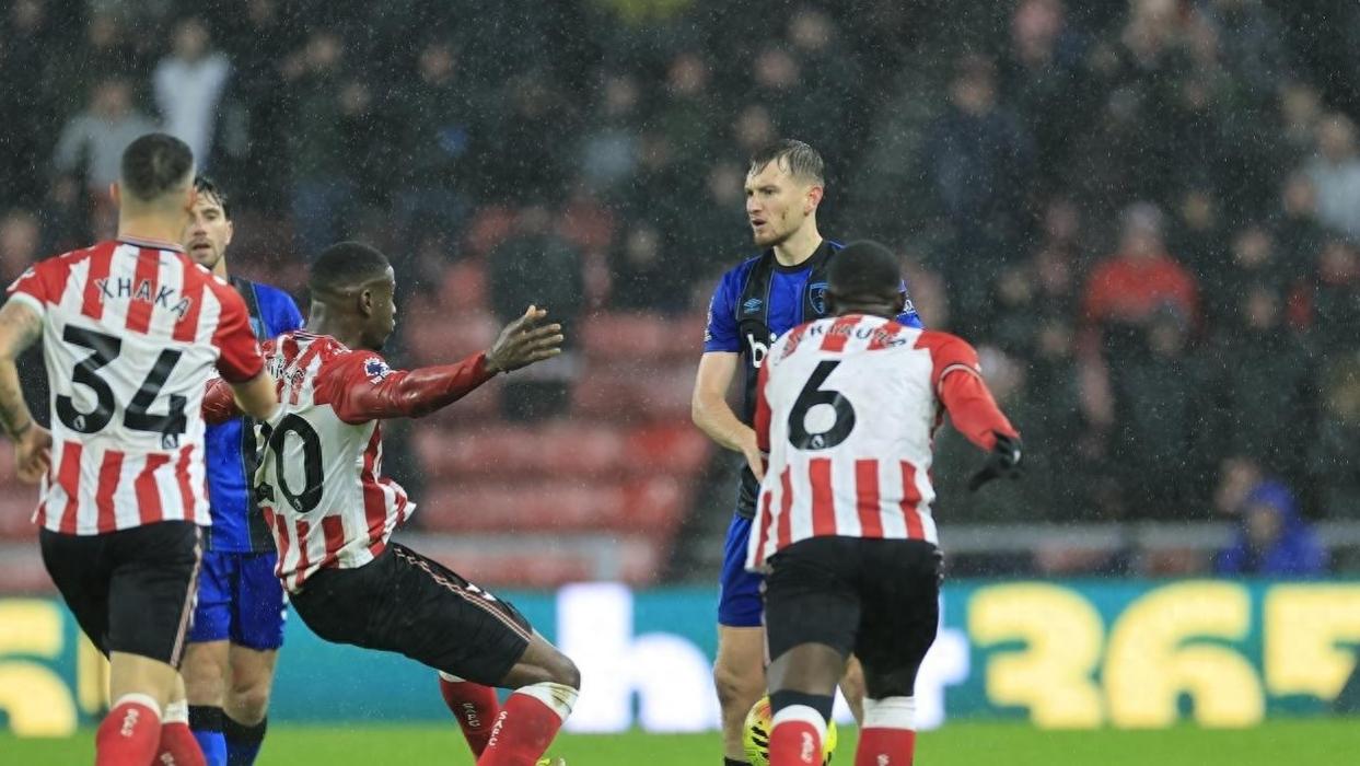 3-2！桑德兰逆转取胜，强势升至积分榜第四