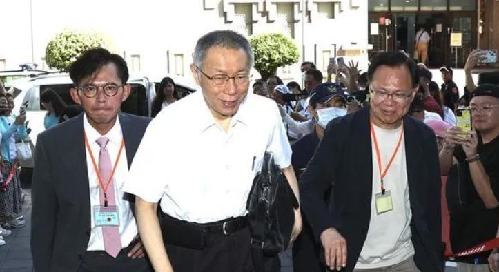 承认橘子搬运1000万现金  柯文哲：想到橘子出境真爽  
台北地院今天（7日）