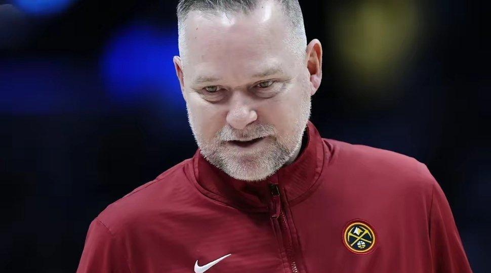 NBA越来越癫，已经发展到难以理解的地步…
继灰熊之后，丹佛掘金也宣布在赛季末换