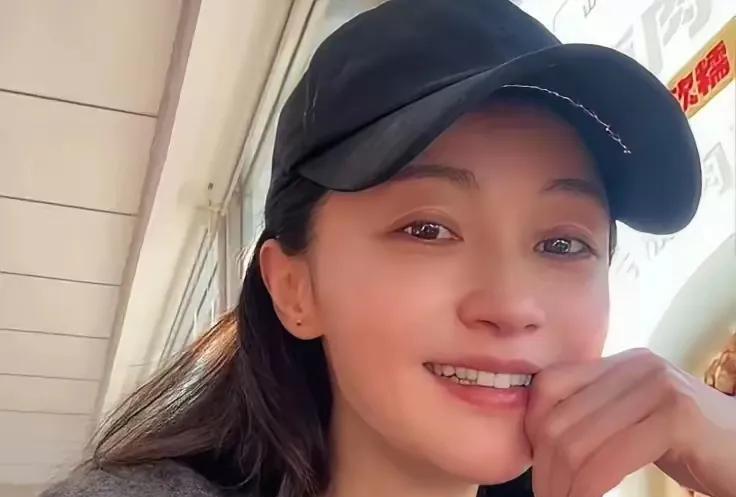 “某大佬”发话：有我没她，有她没我，《演员请就位3》里姚笛所有的镜头被删。
虽说