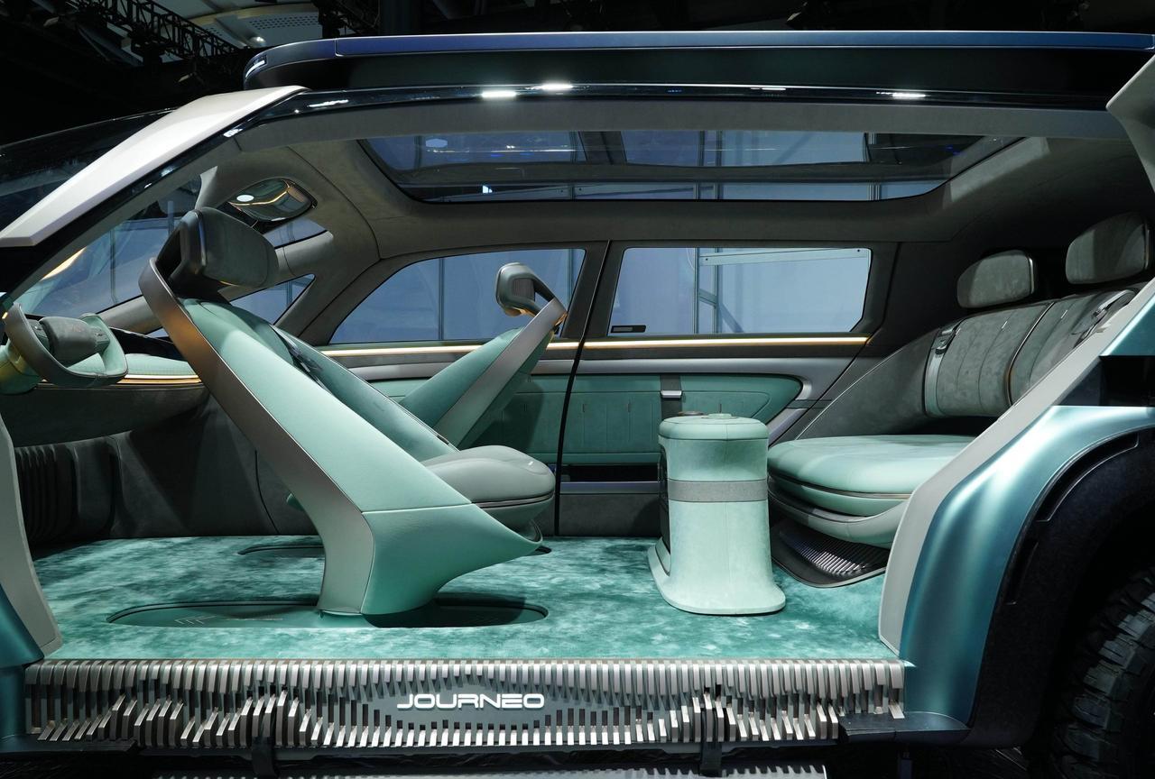 2035年上市？奇瑞最新MPV Concept！
大家看到这台外观极具个性、内饰