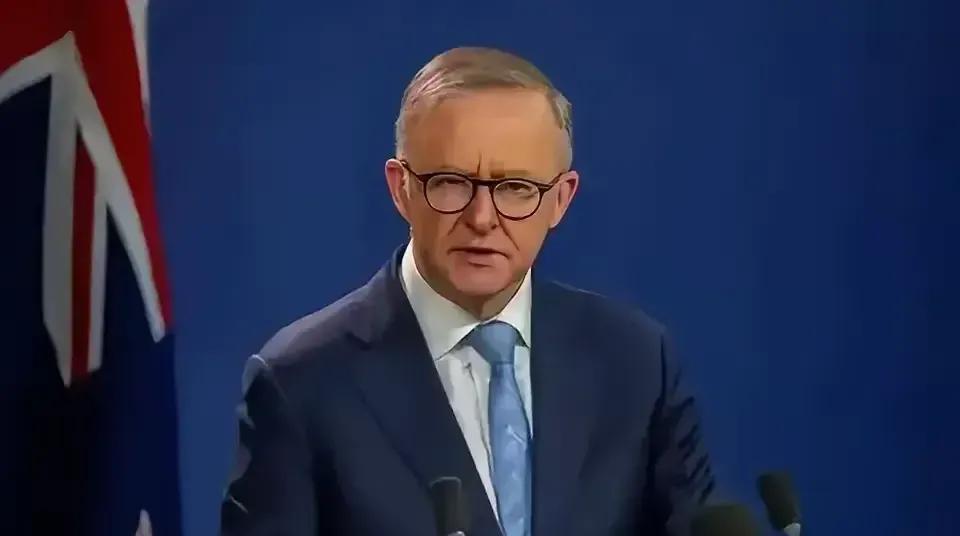 澳大利亚这次的做法实在是令人不齿，竟然威胁我国招商局，要强制征收达尔文港99年租
