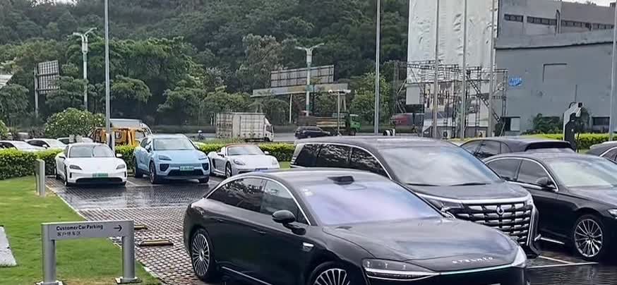 享界果然没让我失望，连续两周交付破1000台了！早就说过享界S9是被严重低估的一