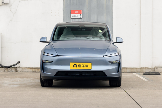 2025 款特斯拉 Model Y 于 7 月 1 日上市，后驱版 26.35 