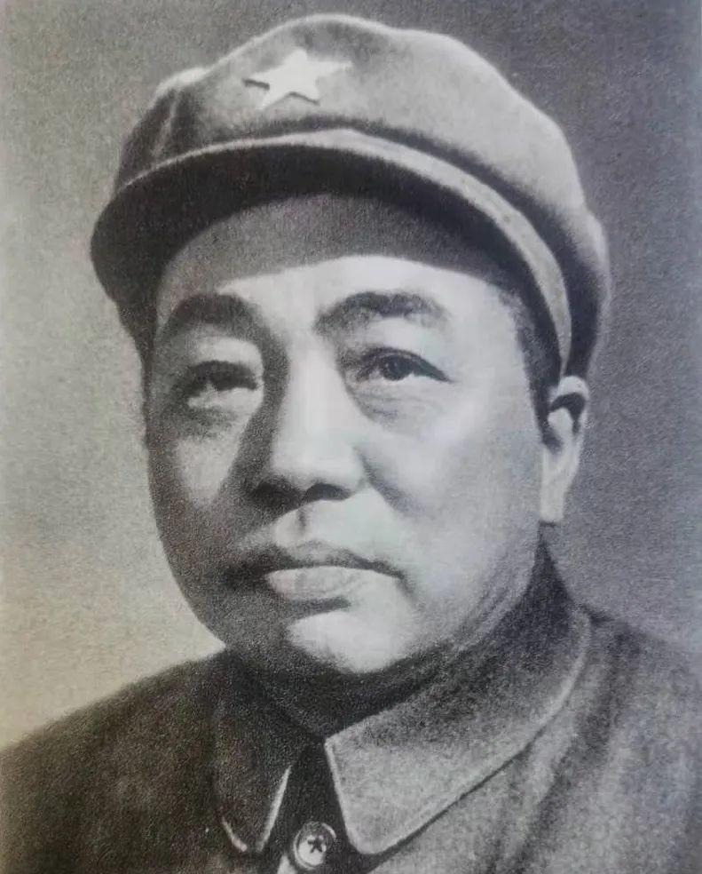 彭德怀13岁那年，去煤窑里当童工，没干了两年，煤矿就关闭了，仅拿到8元工钱，当他