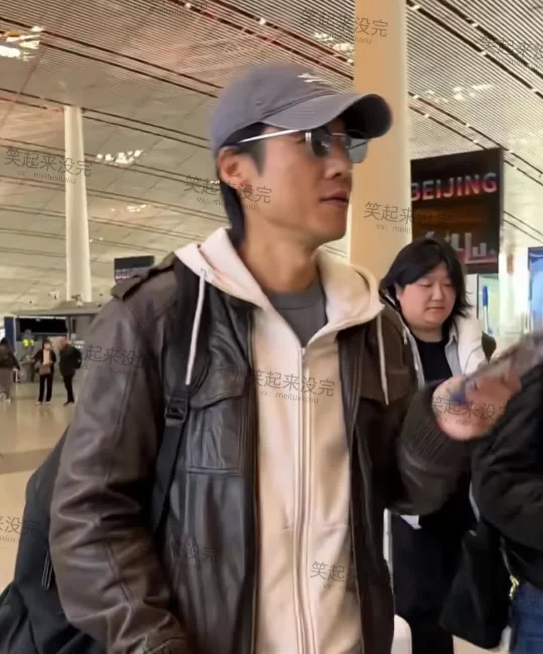 发现没？演员王骁相比去年咋突然不火了，在2024年时他火的是无法形容了，曝光率相