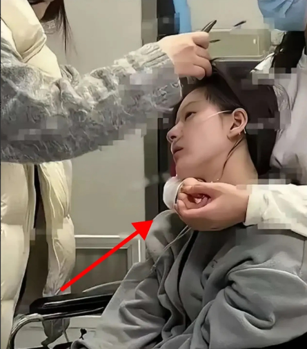 赵露思这事藏不住了！

不是普通的工作纠纷，而是

内部信息证实

2019年她