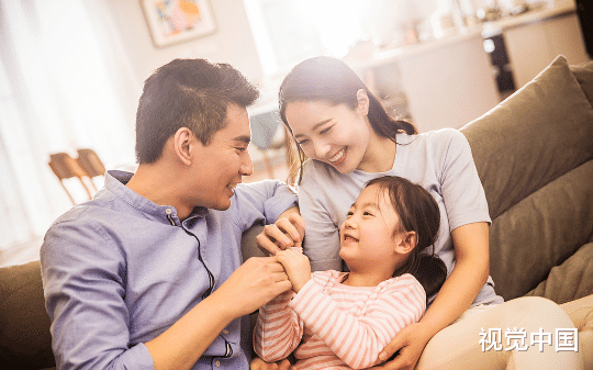 我被资助生霸凌后，检察官爸妈说做人格局要大，转身逼我签下谅解书