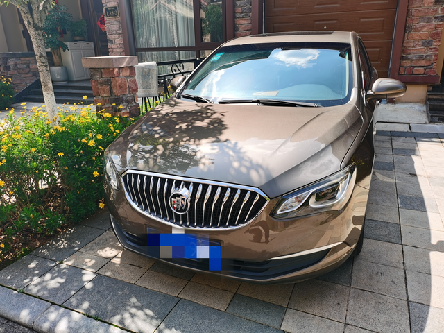 极速换车入坑宋PLUSDMI110旗舰
进入不惑之年的我，已经有了3次换车购车的