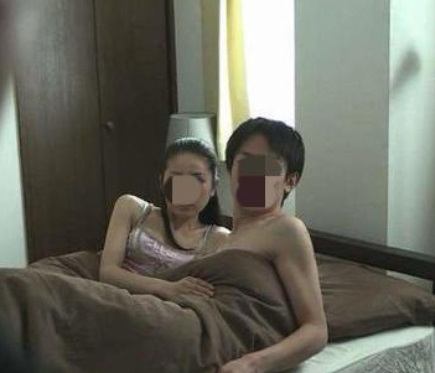 甘肃男子因殴打老人被拘留5日，罚款200元。可男子不服，说老人寄宿在他家，半夜只