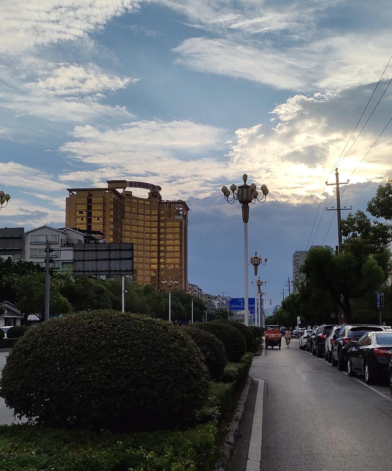 会下雨吗，好大风