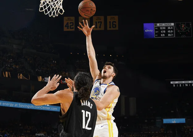  NBA季后赛G3，勇士104-93战胜火箭。
全场比赛，波斯特出战27分钟，7