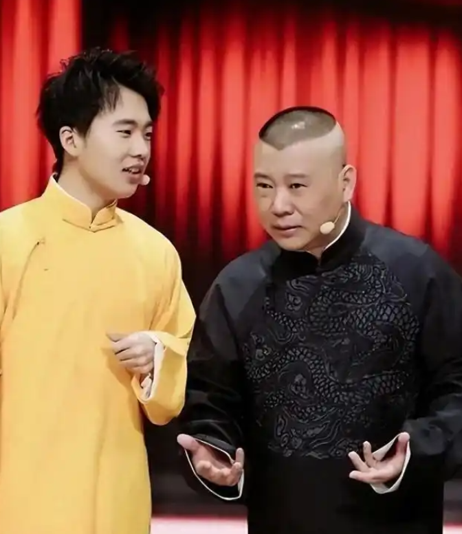 郭德纲的春晚作品为什么不可乐？

       杨议老师说过，郭德纲不敢上春晚了