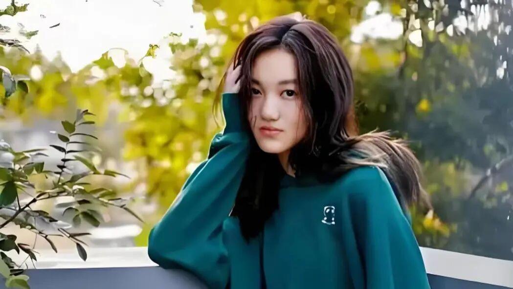 20岁李嫣惊艳全网：父母给的3样礼物，比钱更有意义！