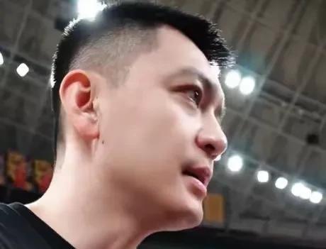 杨明下课后，也不愁没工作，当个舞蹈老师