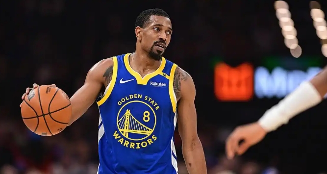 2025年休赛期，后卫梅尔顿成为湖人与勇士的共同目标，这位以防守和三分见长的后卫