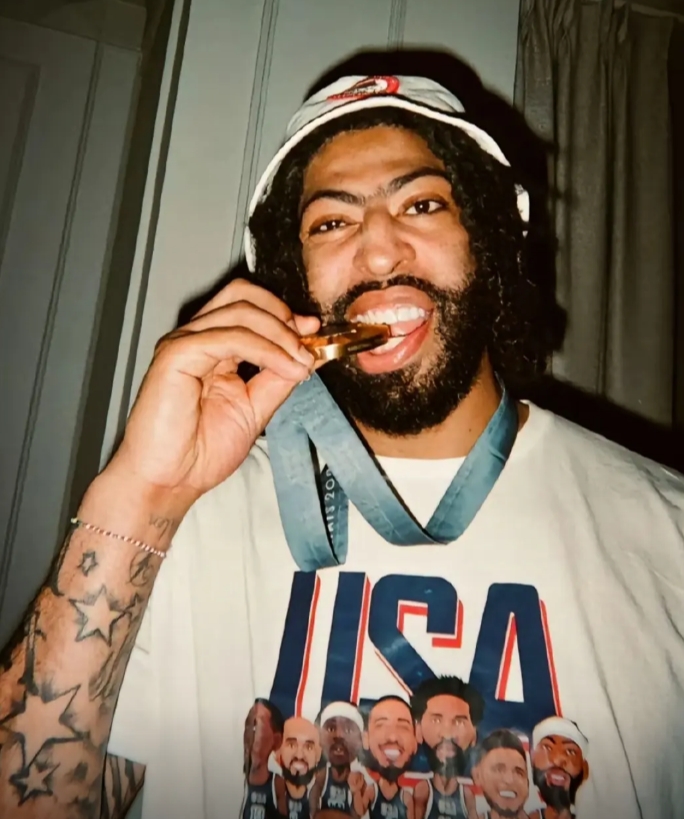 感觉是看了一场喜剧人奇妙夜
今天想赢球的只有弗拉格，马绍尔，克里斯蒂和b威，当然