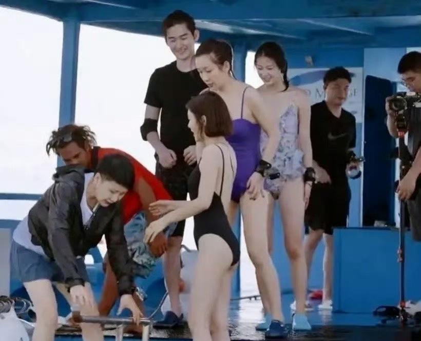 娱乐圈里，还有比秦岚身材更好的女的不？