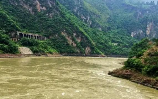 大渡河上的天命人，就了毛泽东一命