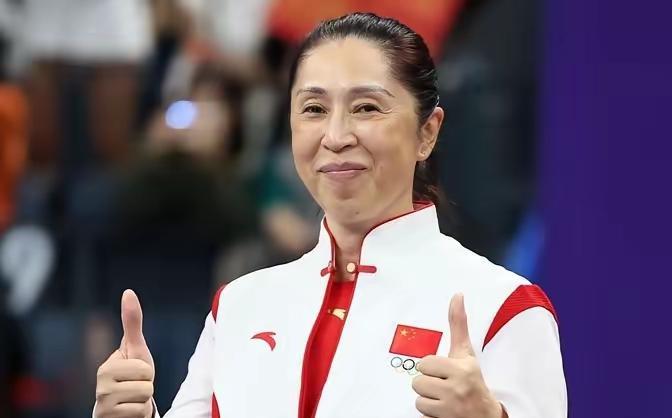 宫鲁明与郑微教练全方位对比
1、成绩——宫鲁明（完败）郑微
2、身价——宫鲁明（